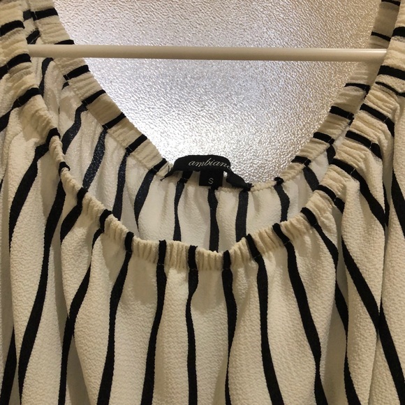 Black & white striped off the shoulder top - Picture 2 of 4